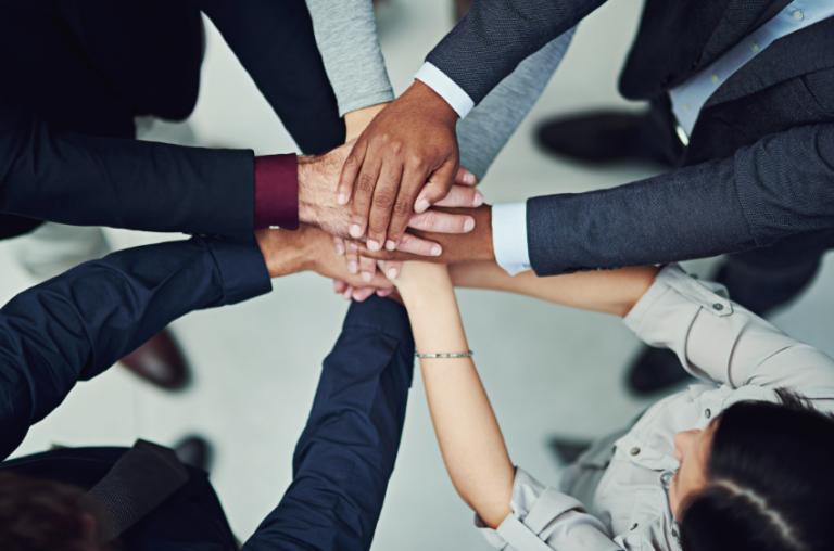 פליירים וכרטיסי ביקור SPARK POINT (13) Image description